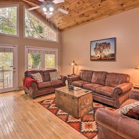 Rustic Red Cabin With Deck In Maggie Valley Club! Luaran gambar