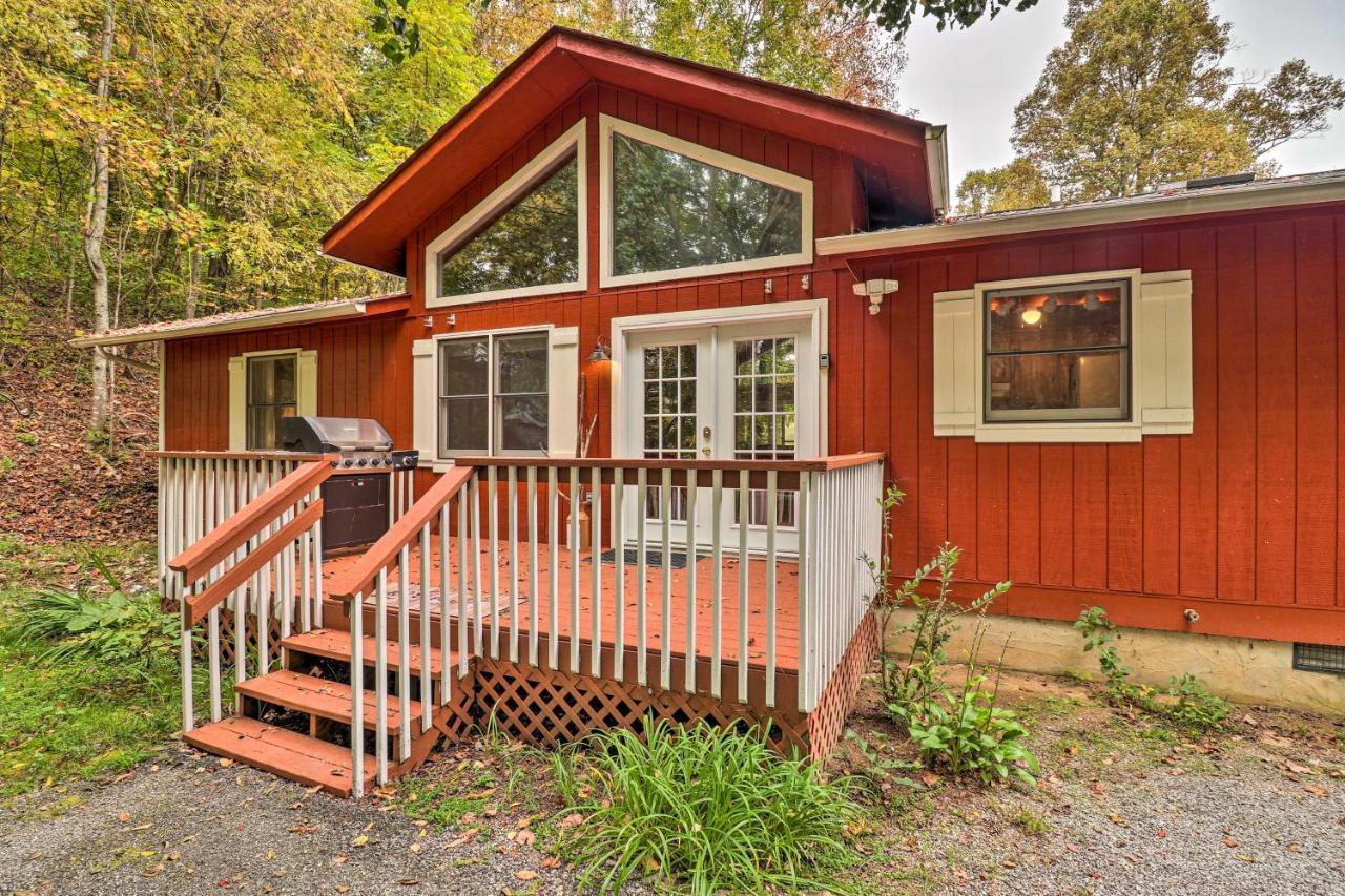Rustic Red Cabin With Deck In Maggie Valley Club! Luaran gambar