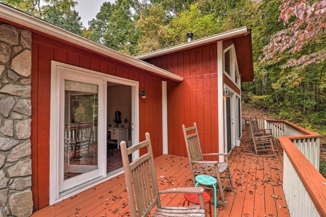 Rustic Red Cabin With Deck In Maggie Valley Club! Luaran gambar